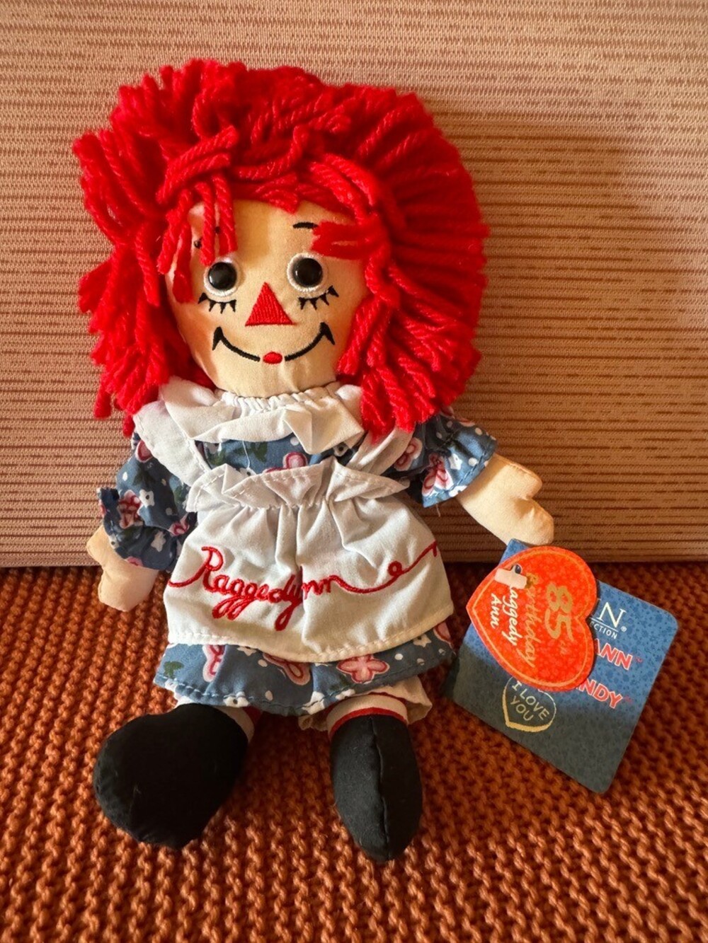 T29. 2000 Raggedy Ann 85th Anniversary Dakin Applause Doll Signed Joni Gruelle